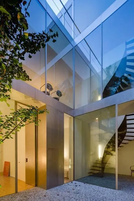 Luxe Vanguard & History, Top Pool. Inner Sanctum Seville Spain