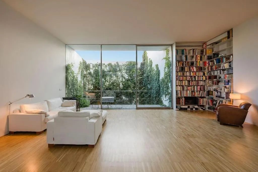 Luxe Vanguard & History, Top Pool. Inner Sanctum Sevilla